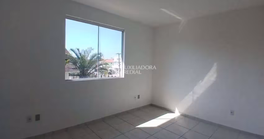 Apartamento com 2 quartos para alugar na Rua João Born, 2112, Ponte do Imaruim, Palhoça