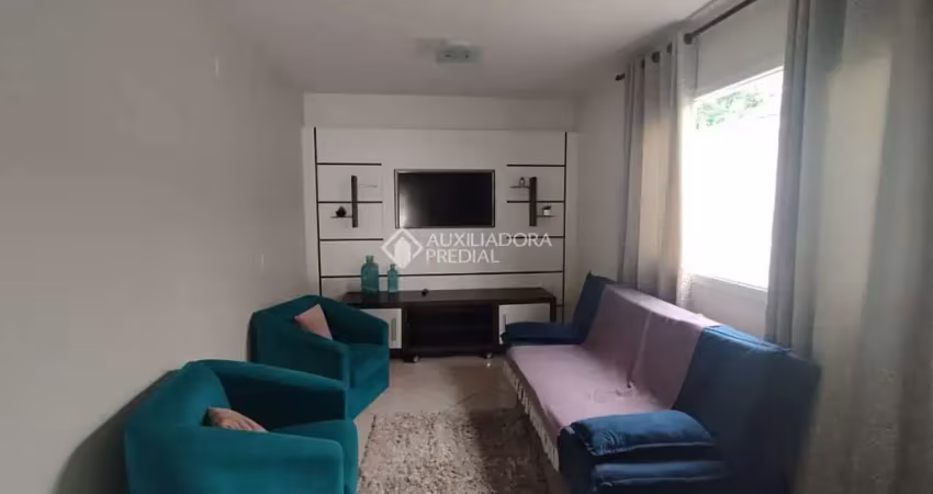 Casa em condomínio fechado com 2 quartos para alugar na Rua Maria Oliveira, 535, Serraria, São José