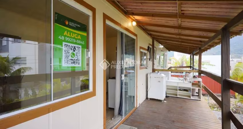 Kitnet / Stúdio para alugar na Rodovia Doutor Antônio Luiz Moura Gonzaga, 4260, Rio Tavares, Florianópolis