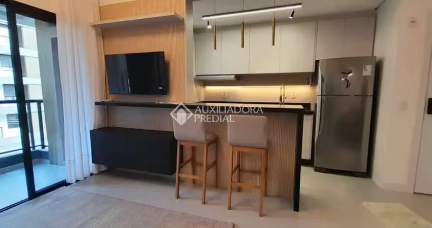 Apartamento com 2 quartos para alugar na Rua Ângelo La Porta, 169, Centro, Florianópolis