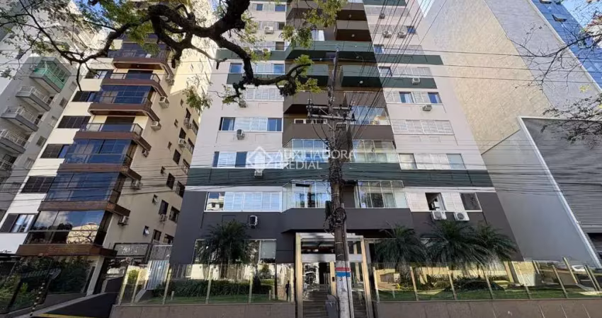 Cobertura com 3 quartos para alugar na Avenida Mauro Ramos, 1357, Centro, Florianópolis