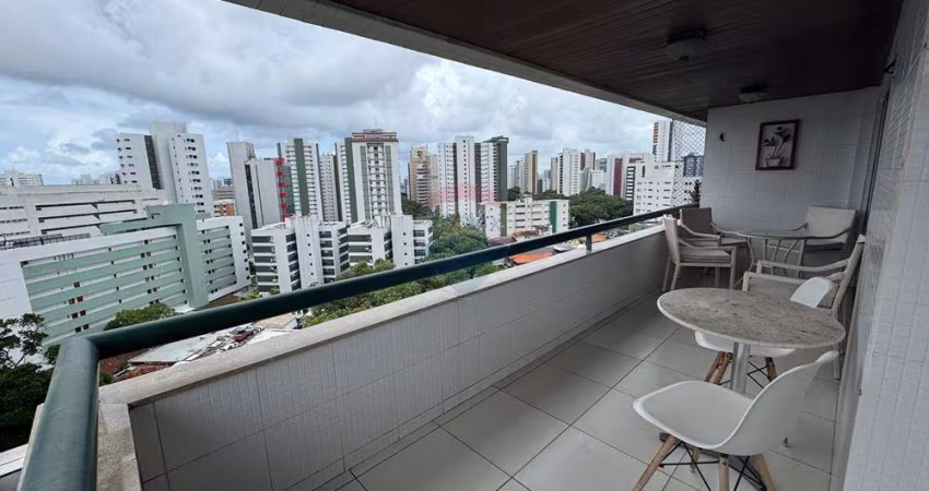 Apartamento, 180m² no Espinheiro
