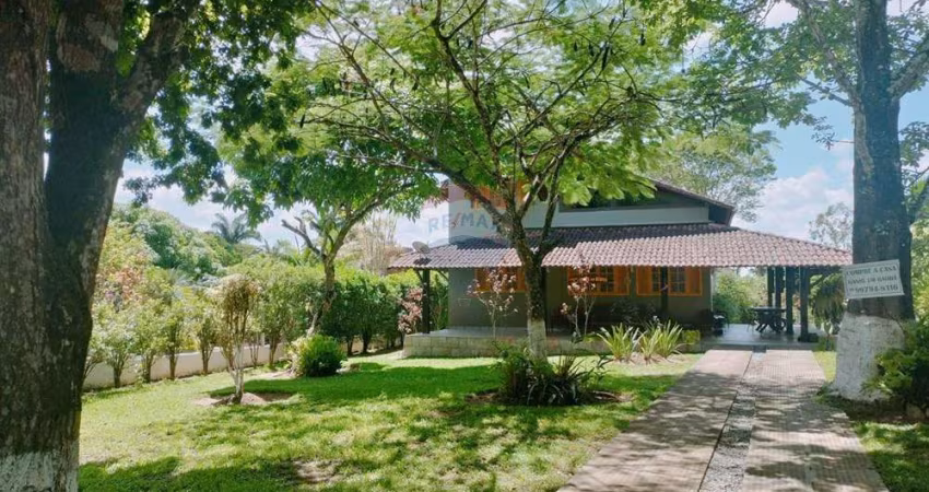 Casa 04 Quartos  - Condominio Fechado - Aldeia