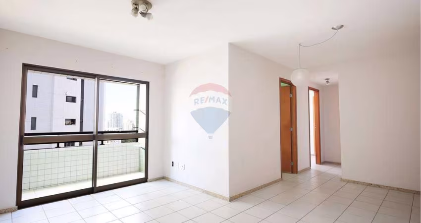 Apartamento Nascente reformado de 2 quartos, sendo 1 suíte com closet, sala ampla e varanda.