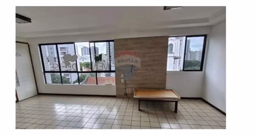 Apartamento no Espinheiro,  espaço e conforto no seu lar. Venha conferir!