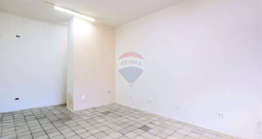 Loja com aproximadamente 35m quadrados no bairro dos Aflitos. Avenida Rosa e Silva