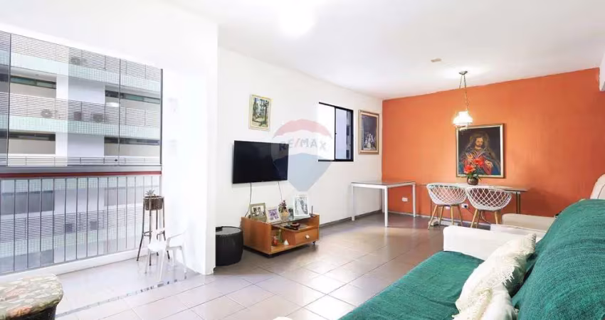 Apartamento amplo de 115 metros quadrados com 3 quartos sendo 1 suíte + dependência completa e 1 vaga de garagem coberta.