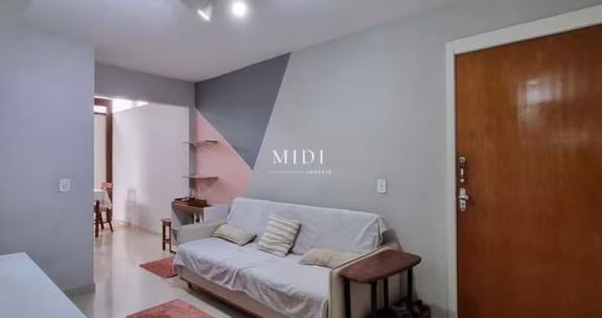 Apartamento reformado com quintal em Colina de Laranjeiras