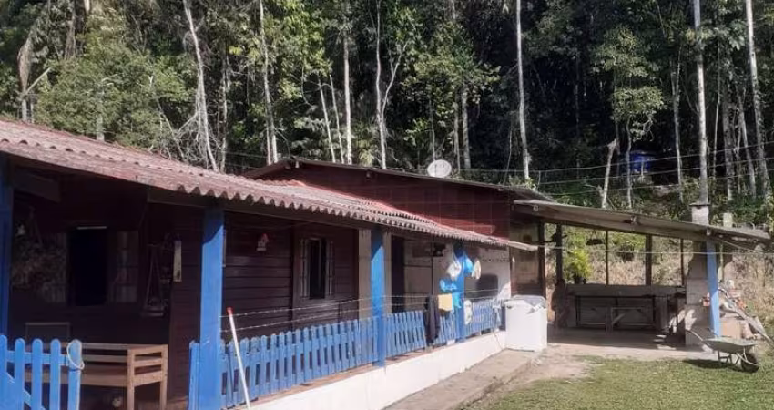 Sítio em Serrote  -  Registro-SP