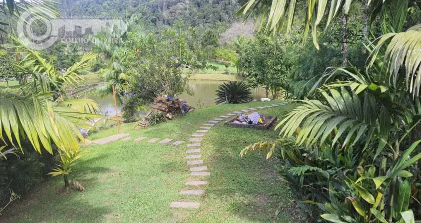 Chácara / sítio com 4 quartos à venda na Miracatu, Área Rural, Miracatu