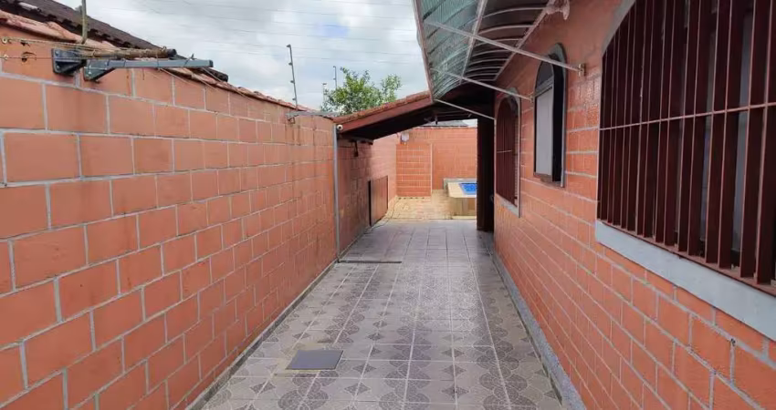Casa com 2 quartos à venda na Rua Venezuela, 436, Balneário Gaivota, Itanhaém