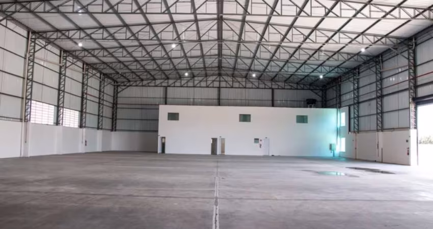 Galpão para alugar em Mogi Mirim, em condomínio, 2.230,00 m²   Próximo à Campinas