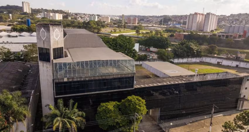 Galpão para alugar em São Paulo ao lado da Marginal Pinheiros