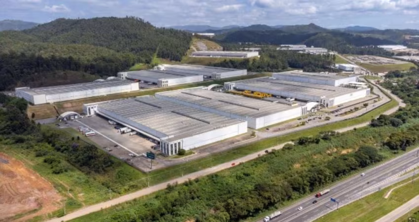 Galpão em Cajamar para alugar Logístico e industrial na Rodovia Anhanguera