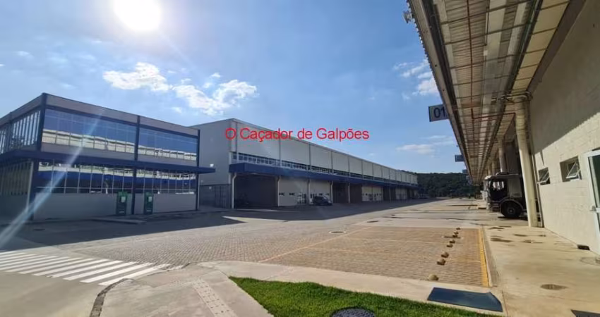 Galpão industrial e logístico para alugar em Araçariguama na Rodovia Castelo Branco