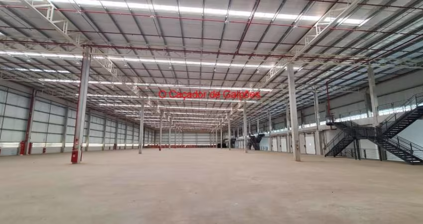Galpão industrial e logístico para alugar em Araçariguama na Rodovia Castelo Branco