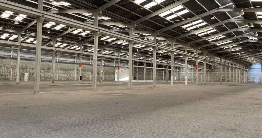 Galpão industrial para alugar em Mogi das Cruzes Galpão com pouquíssima coisa para fazer, praticamente novo.