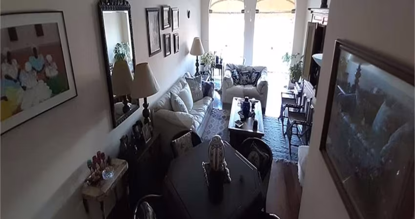 Casa com 5 quartos à venda em Jardim Leonor - SP