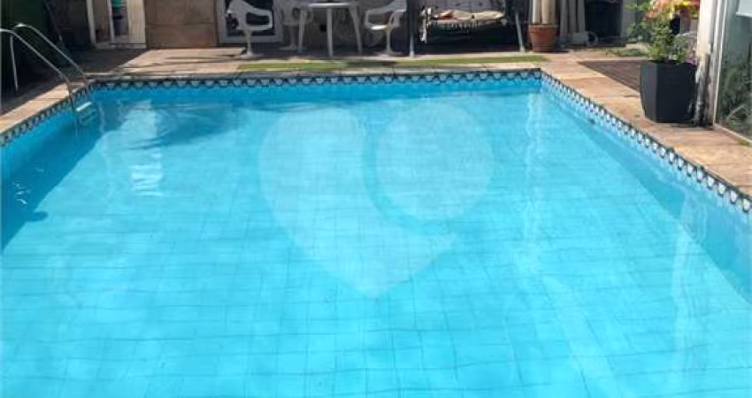 Casa com 8 quartos à venda em Jardim Leonor - SP