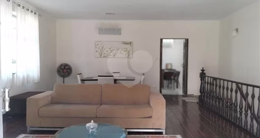 Casa com 4 quartos à venda em Boqueirão - SP
