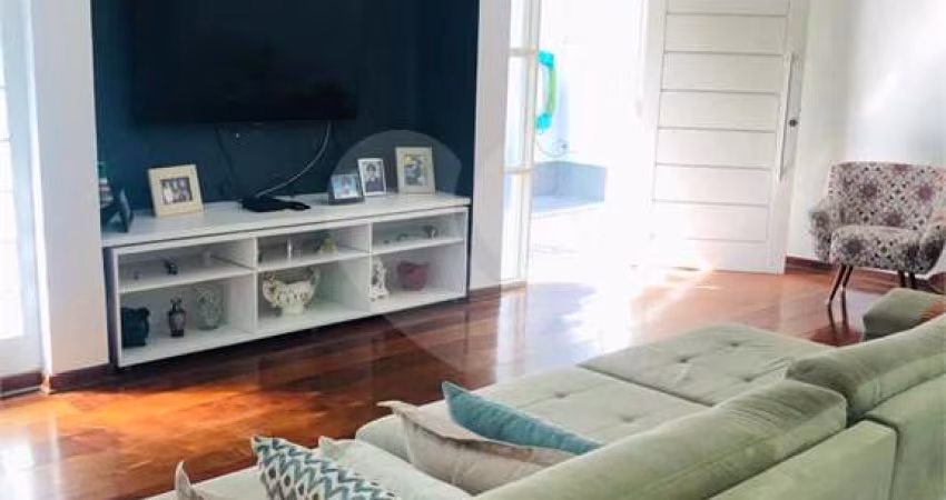 Casa térrea com 3 quartos à venda em Jardim Londrina - SP