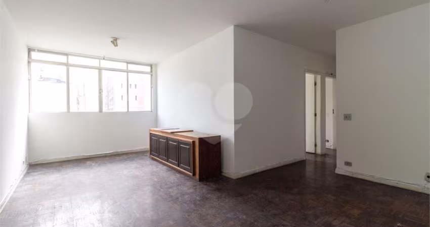 Apartamento com 3 quartos à venda em Cerqueira César - SP