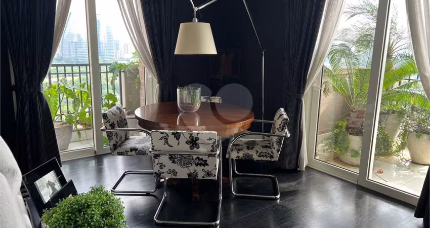 Apartamento com 3 quartos à venda em Jardim Europa - SP