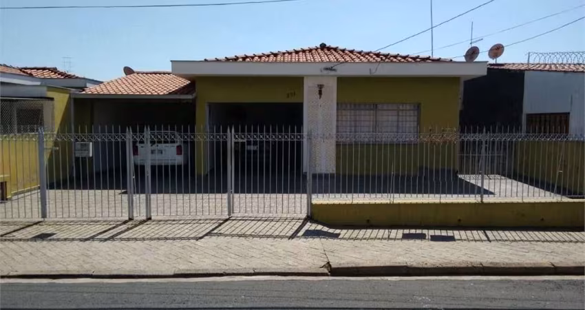 Casa com 3 quartos à venda em Vila Santa Rita - SP