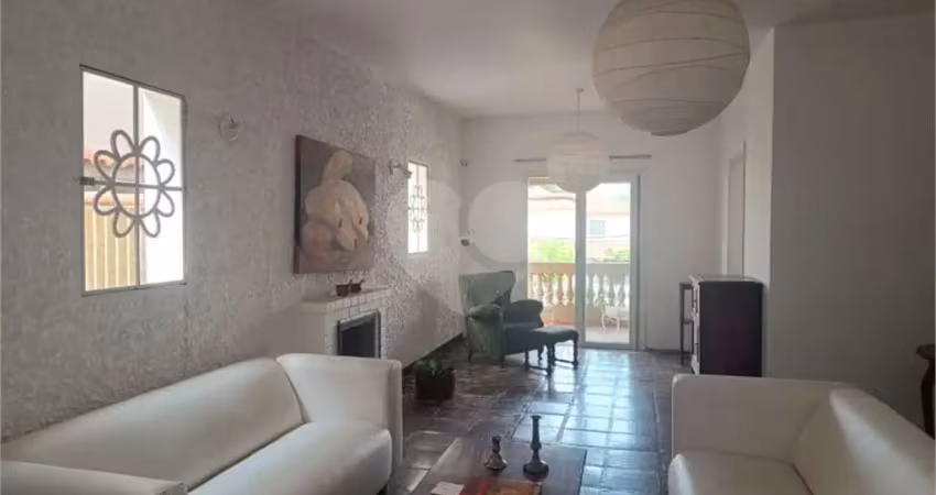Casa com 4 quartos à venda na Rua Tingui, Vila Sônia, São Paulo