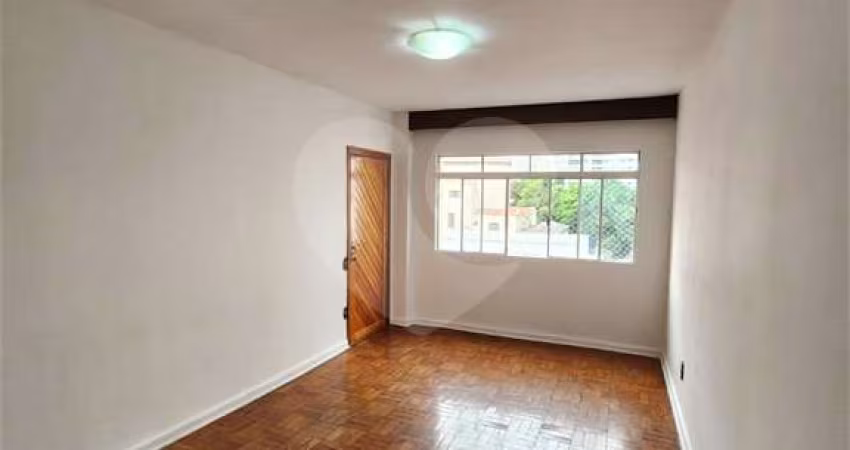 Apartamento com 3 quartos à venda em Aclimação - SP