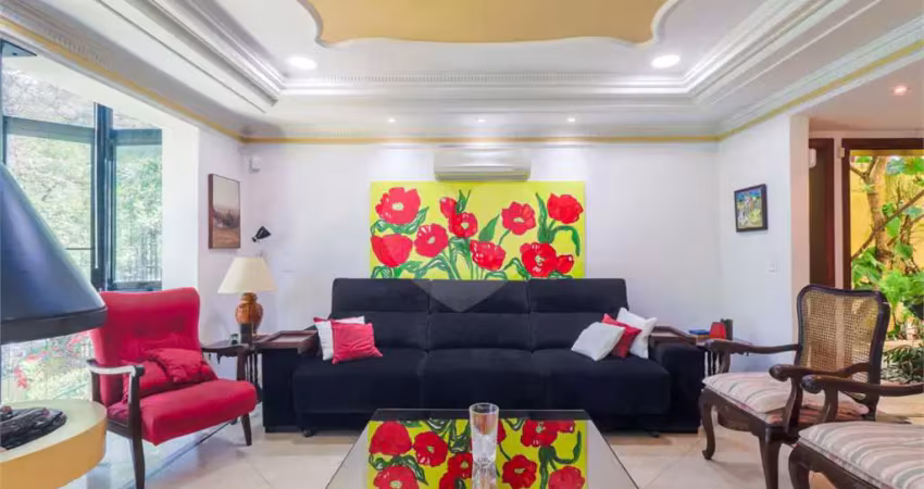 Casa à venda na Praça General Oliveira Álvares, Jardim das Bandeiras, São Paulo