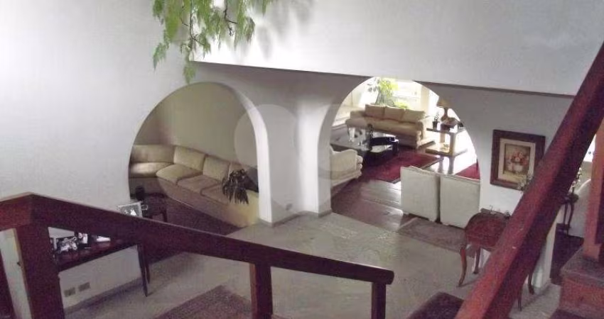 Sobrado com 5 quartos à venda ou para locação em Jardim Leonor - SP