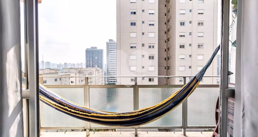 Apartamento com 3 quartos à venda ou para locação em Campo Belo - SP