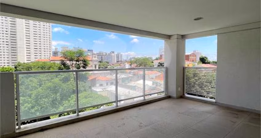 Apartamento com 3 quartos à venda em Aclimação - SP