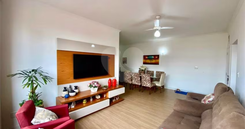 Apartamento com 3 quartos à venda em Embaré - SP