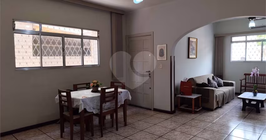 Casa com 3 quartos à venda em Vila Belmiro - SP