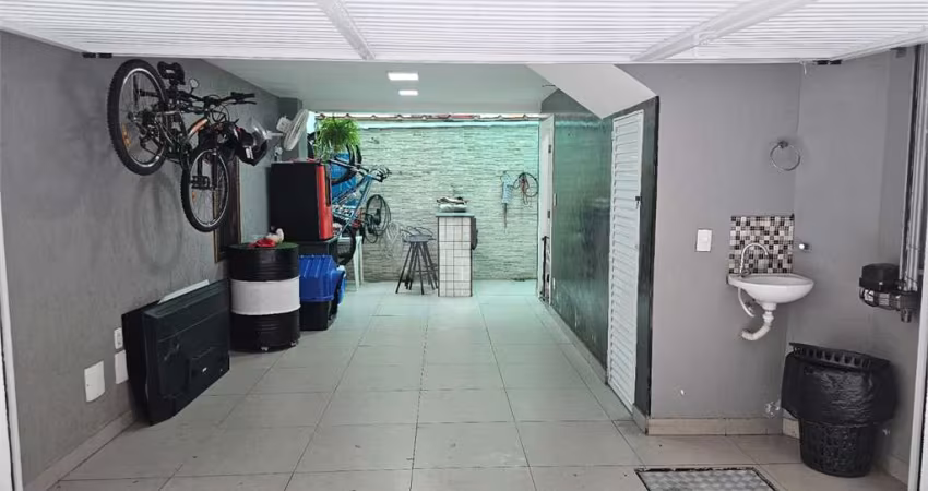Casa de vila com 2 quartos à venda em Estuário - SP