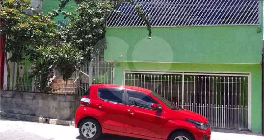 Casa com 3 quartos à venda em Vila Campanela - SP