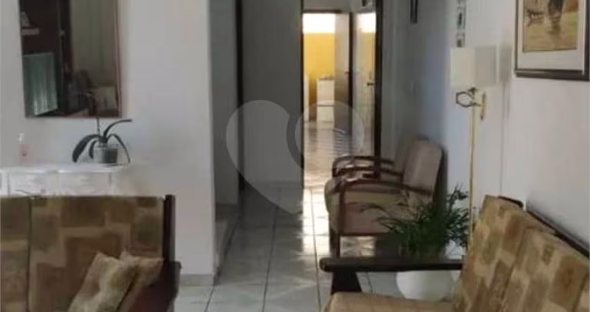 Sobrado com 3 quartos à venda ou para locação em Jaguaré - SP