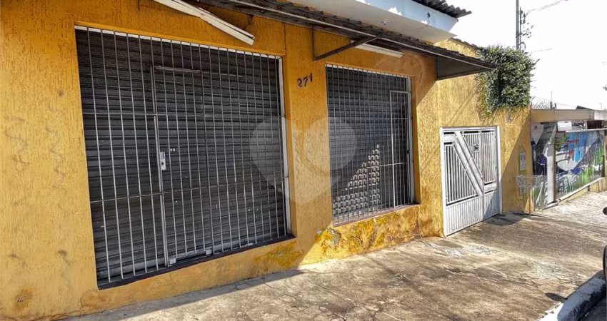 Casa térrea com 2 quartos à venda em Jardim Santa Cruz (zona Norte) - SP