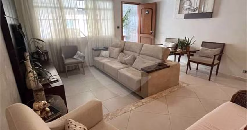 Casa com 3 quartos à venda em Jardim Casablanca - SP