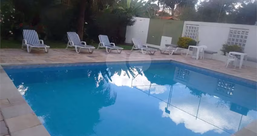 Apartamento com 3 quartos à venda em Caxingui - SP