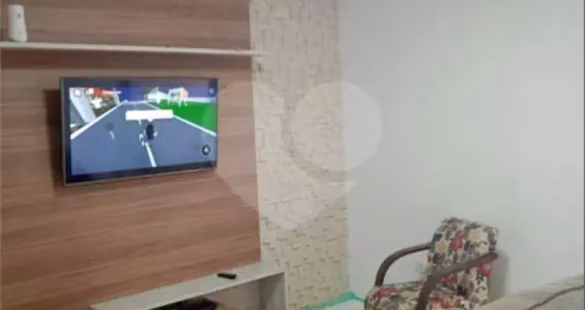 Casa com 2 quartos à venda em Vila Anastácio - SP