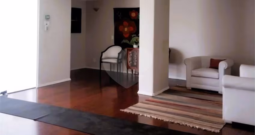 Apartamento à venda em Real Parque - SP