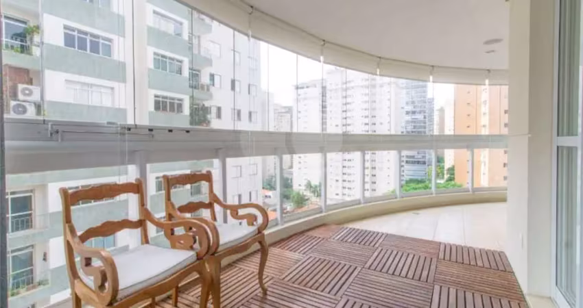 Apartamento com 3 quartos à venda na Rua Araguari, Moema, São Paulo