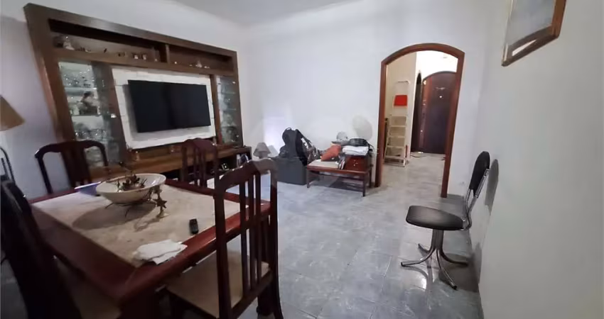Casa com 3 quartos à venda na Rua Padre Vieira, Pari, São Paulo