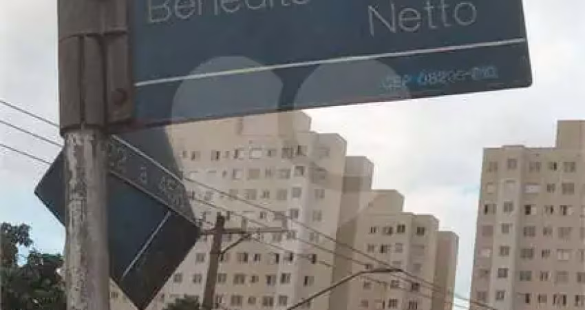 Terreno à venda na Benedito Coelho Neto, Itaquera, São Paulo