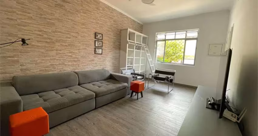 Casa com 3 quartos à venda na Rua Coelho Neto, Marapé, Santos