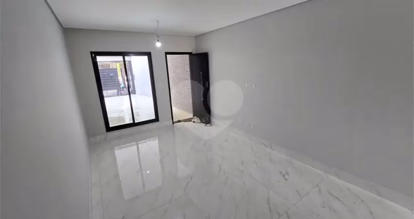 Casa com 3 quartos à venda na Rua José Teodoro Vieira, Parque Maria Domitila, São Paulo