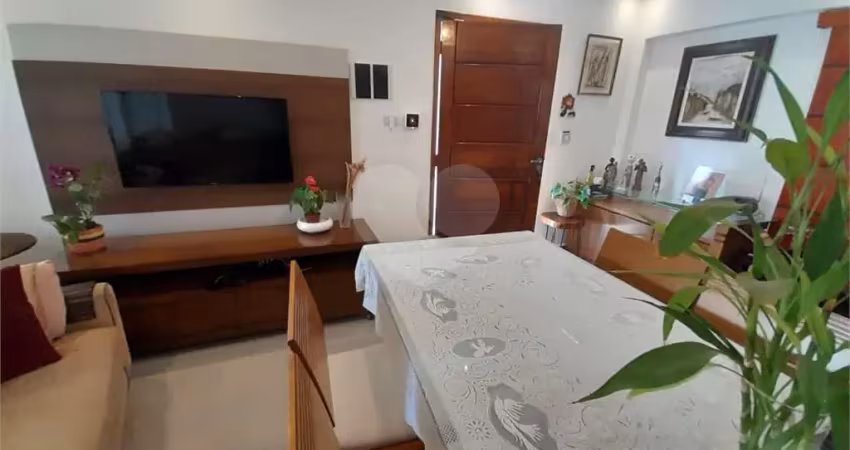 Casa com 2 quartos à venda na Rua Uruguai, Guilhermina, Praia Grande